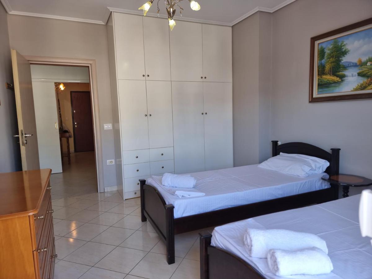 City Center Apartment 1 Sarandë Eksteriør billede