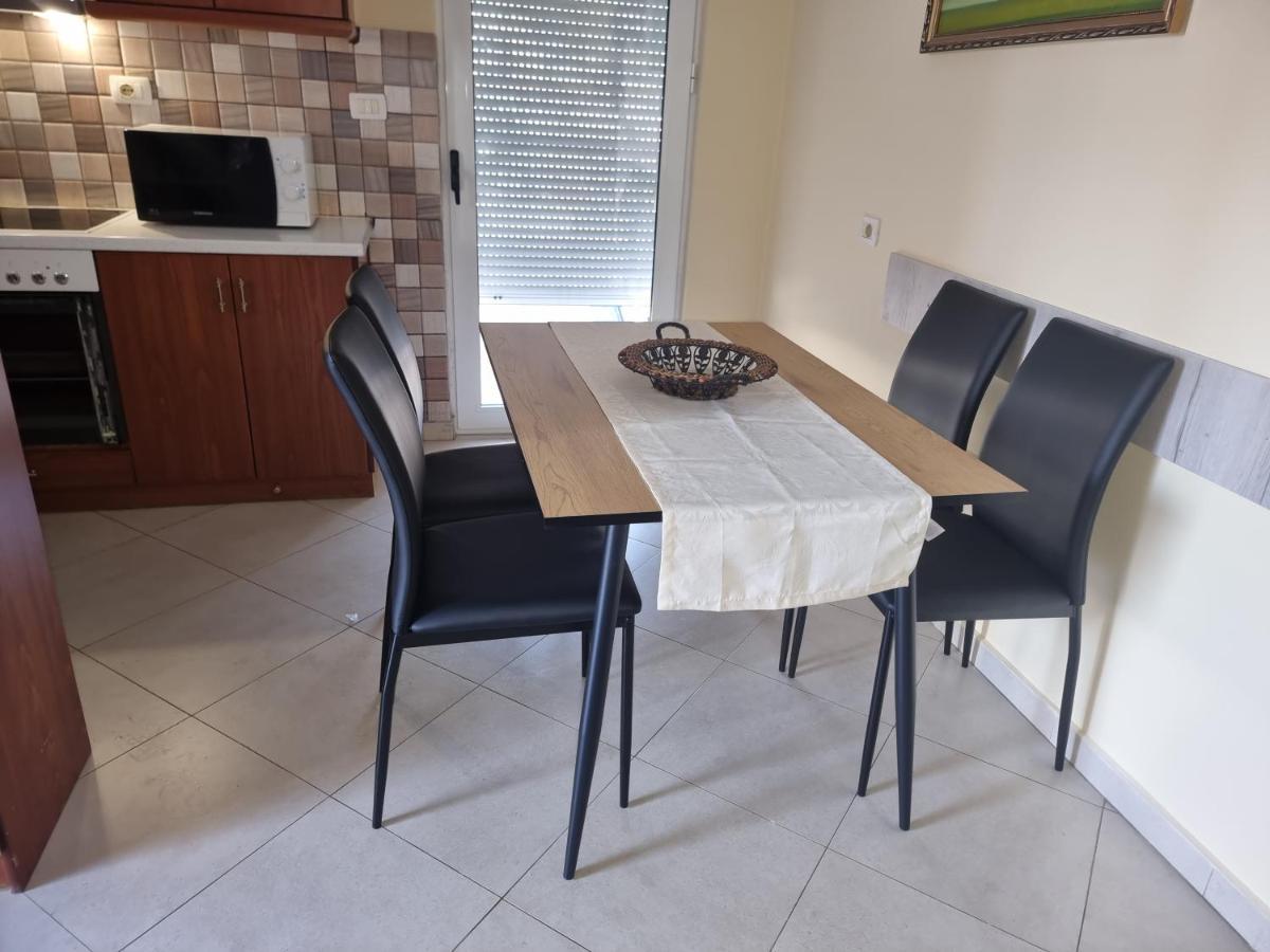 City Center Apartment 1 Sarandë Eksteriør billede