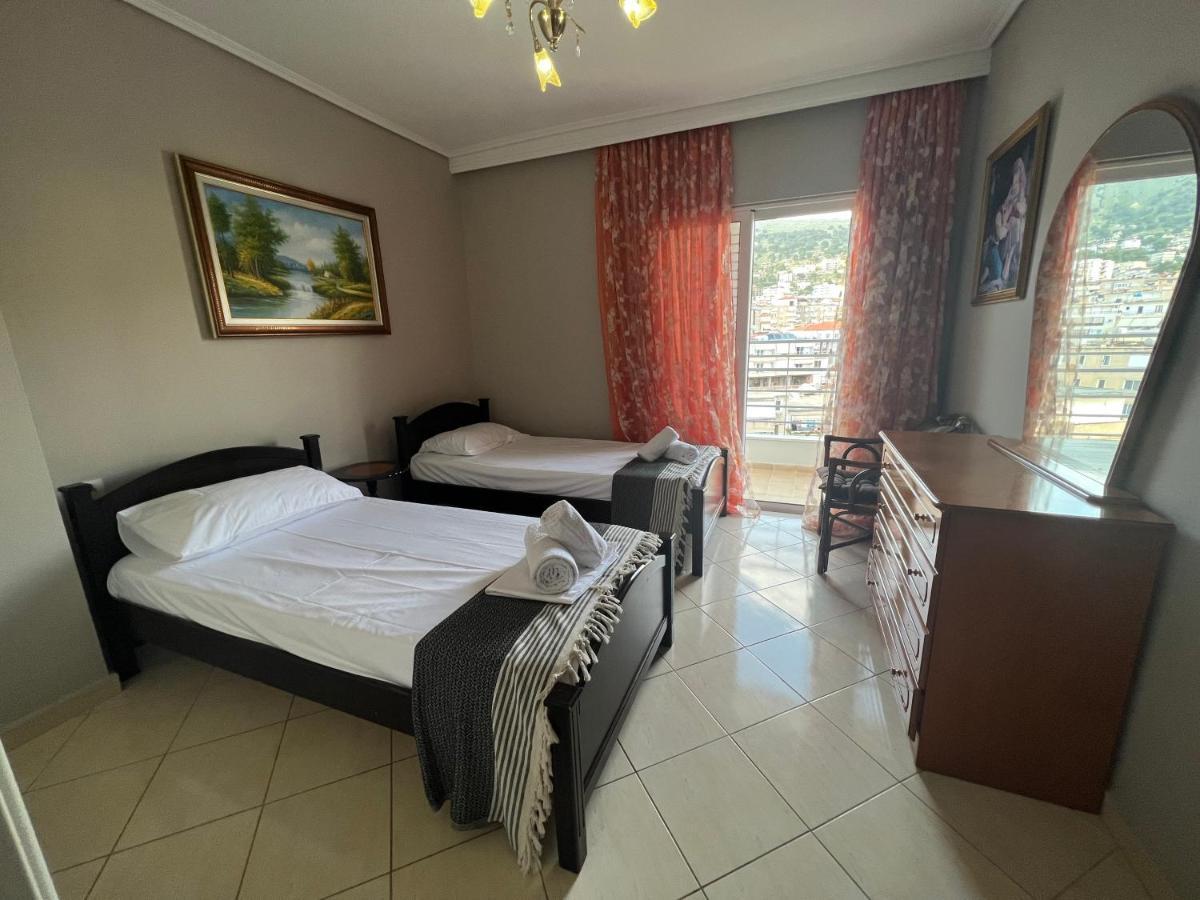 City Center Apartment 1 Sarandë Eksteriør billede